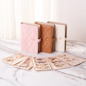 A Journal That Doesn‘t Need Words. Just Jewelry