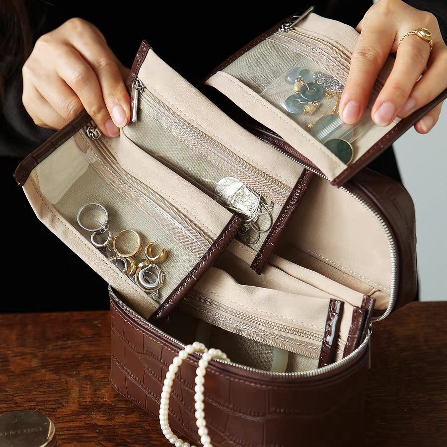 Luxury Handmade Leather Jewelry Organizer - Image 6
