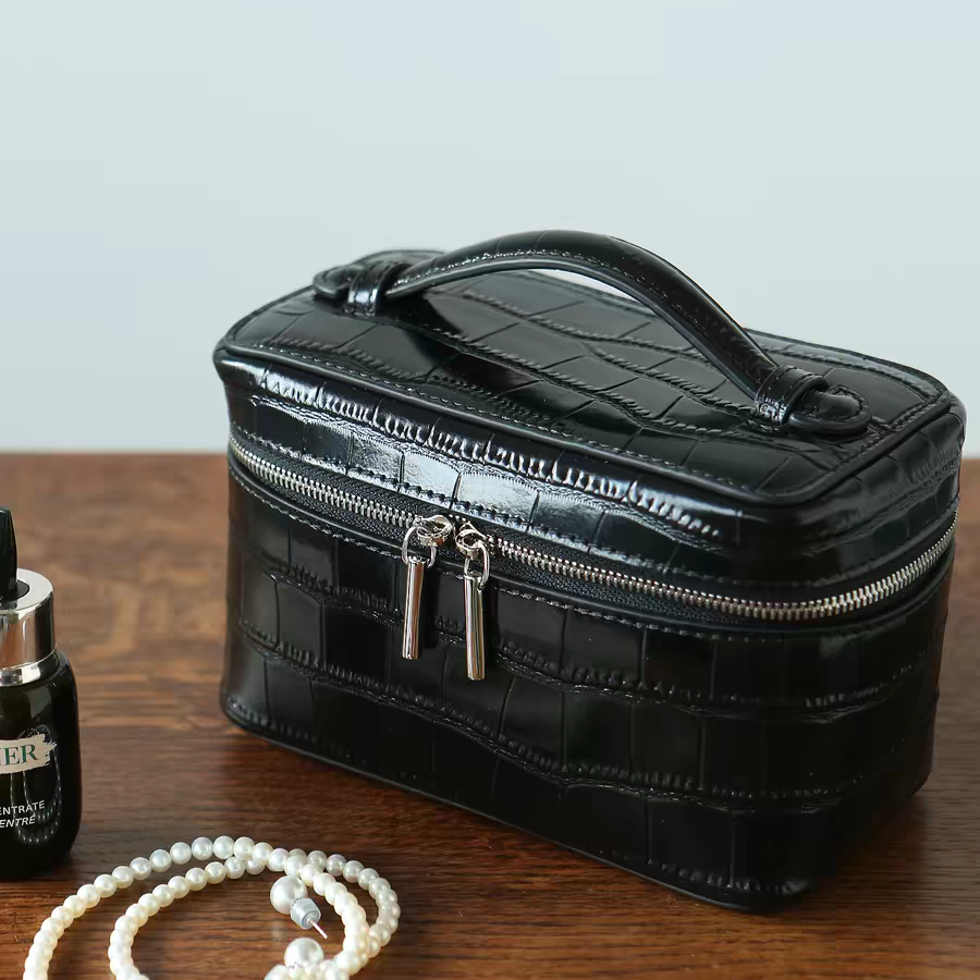 Luxury Handmade Leather Jewelry Organizer - Image 8